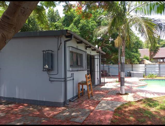 3 BEDROOM PROPERTY TO RENT IN CLAREMONT